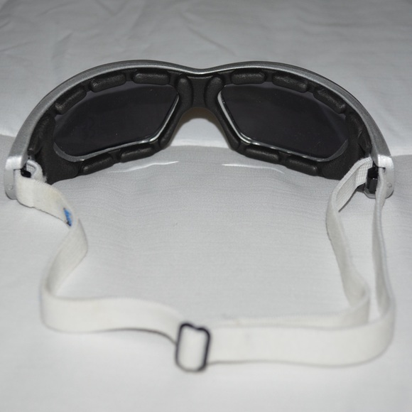 Snow Goggles - Picture 6 of 6